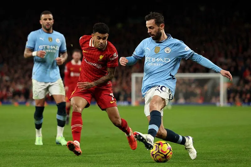 Một tiền vệ giỏi cần kỹ thuật, tư duy chiến thuật, thể lực và khả năng sáng tạo