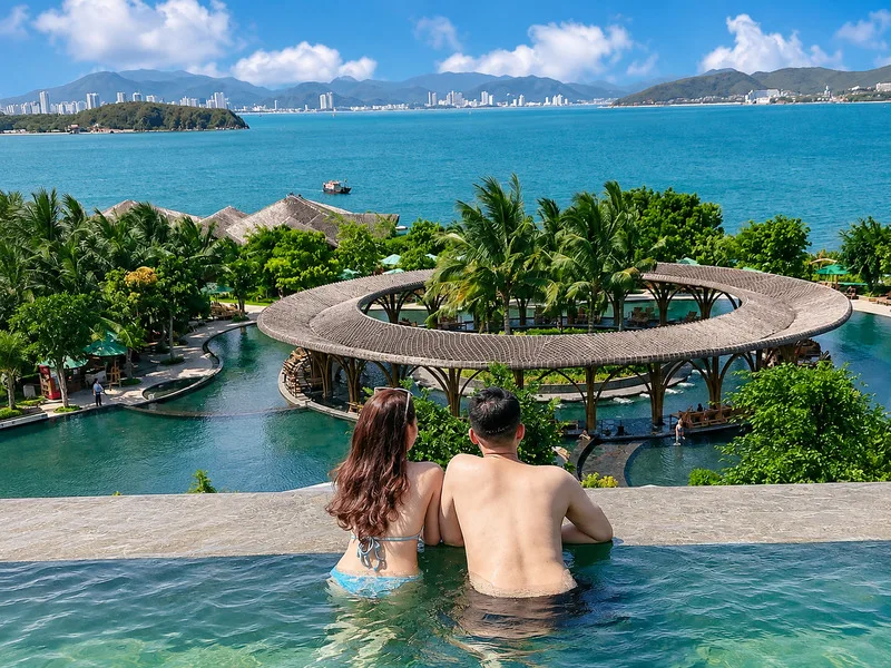 Hòn Tằm là lựa chọn phù hợp cho du khách muốn tắm biển, nghỉ dưỡng và tận hưởng không gian yên bình giữa vịnh Nha Trang.